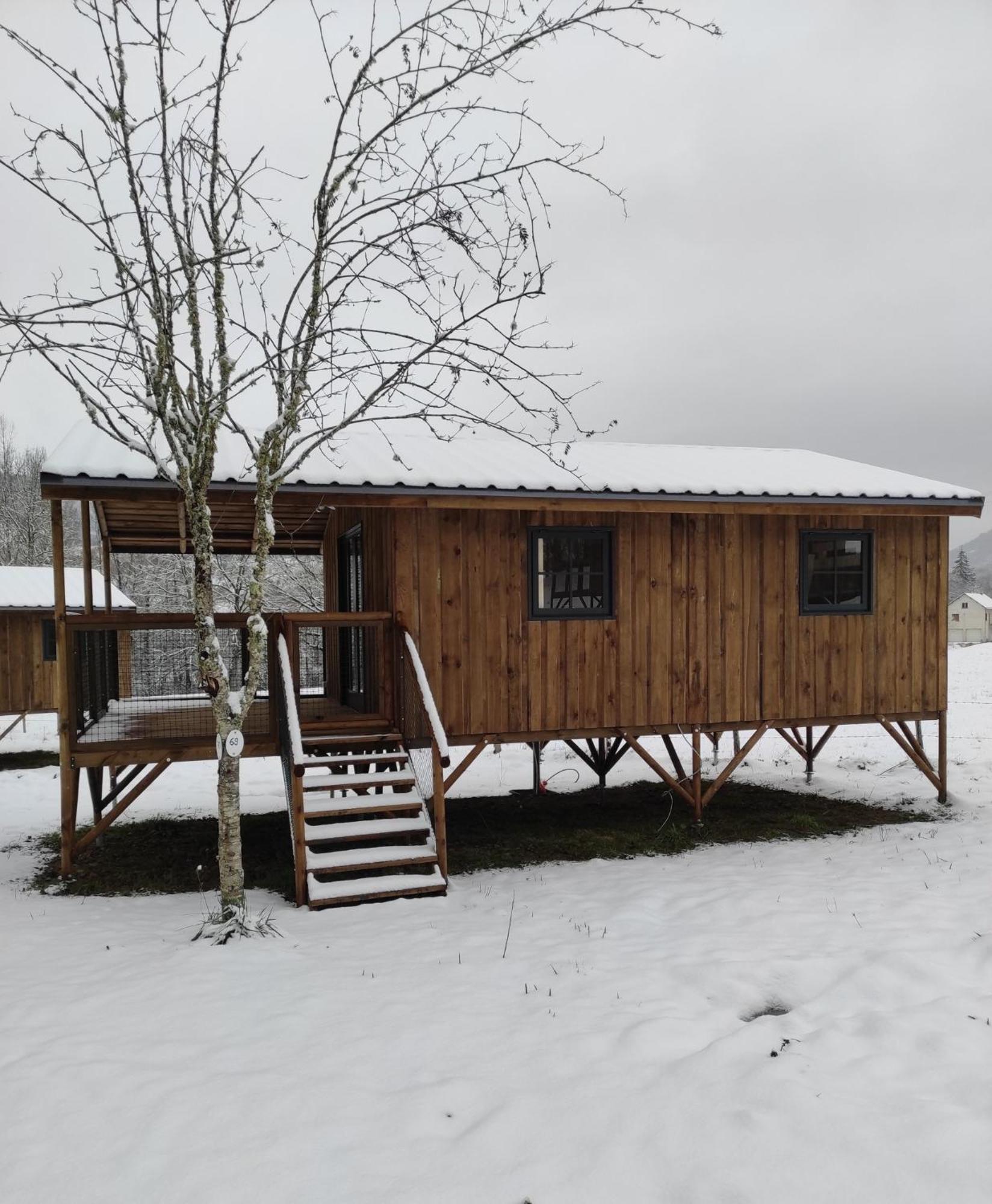 Camping La Borie Basse Condat  Extérieur photo